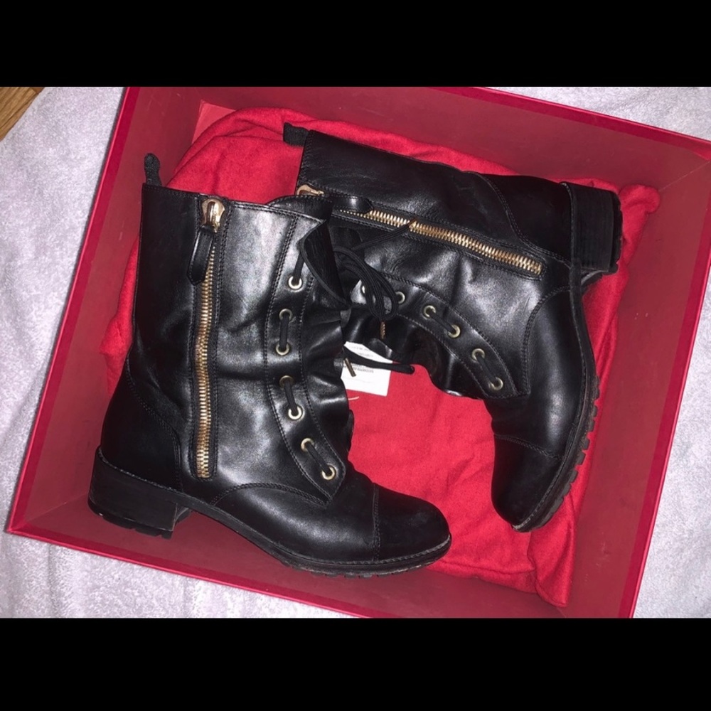 VALENTINO RUFFLE COMBAT BOOTS — 37.5 - Picture 2 of 5